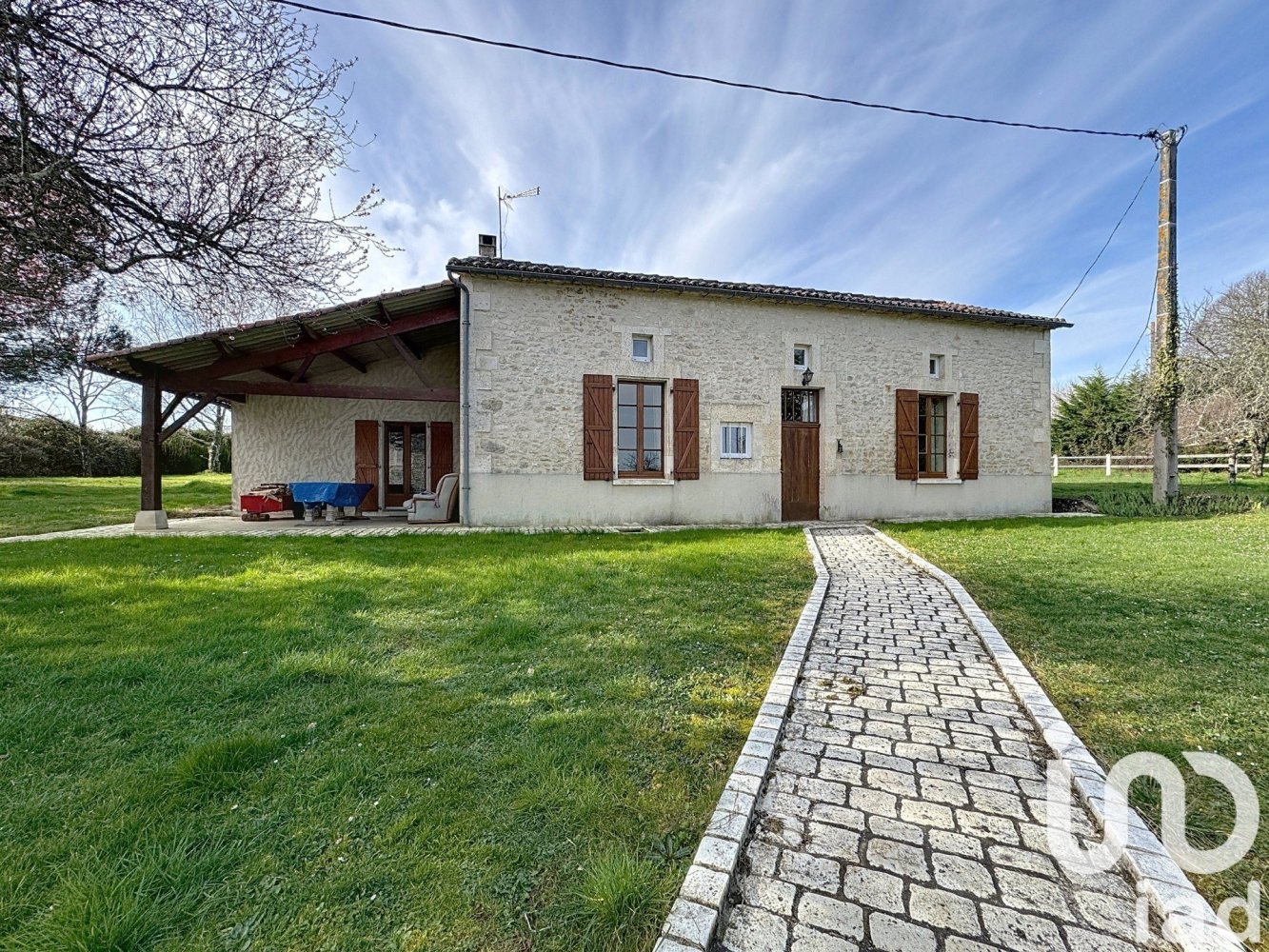 4 غرف نوم منزل في Montbron, France رقم 107635