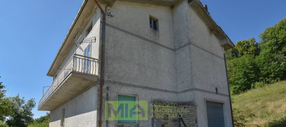 10-Zimmer Haus in Montefalcone Appennino, Italy, Nr. 121638 7