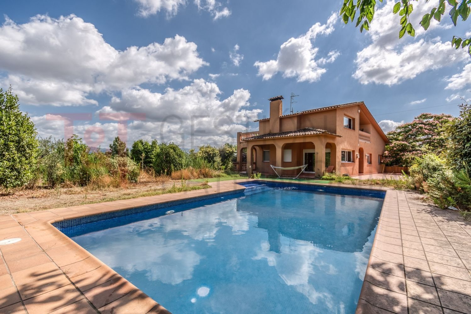 3 bedrooms House in Santa Eulalia De Roncana, Spain No. 169863