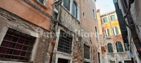 1 bedroom Apartment in Venice, Italy No. 228434 5