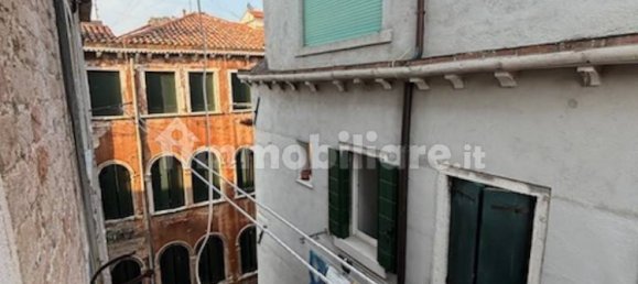 1 bedroom Apartment in Venice, Italy No. 228434 4
