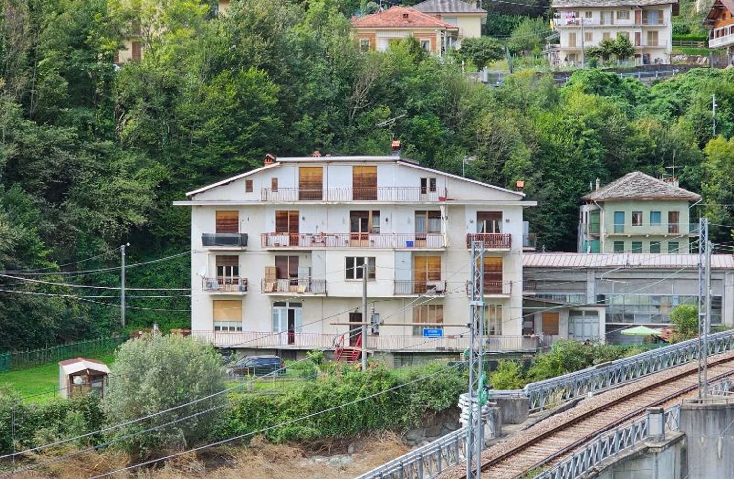4-salle Appartement à Mezzenile, Italy No. 277405