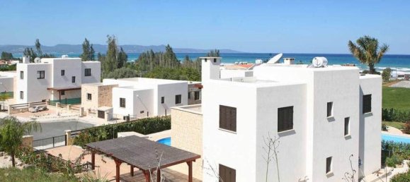 4 bedrooms Villa in Paphos, Cyprus No. 12390 3