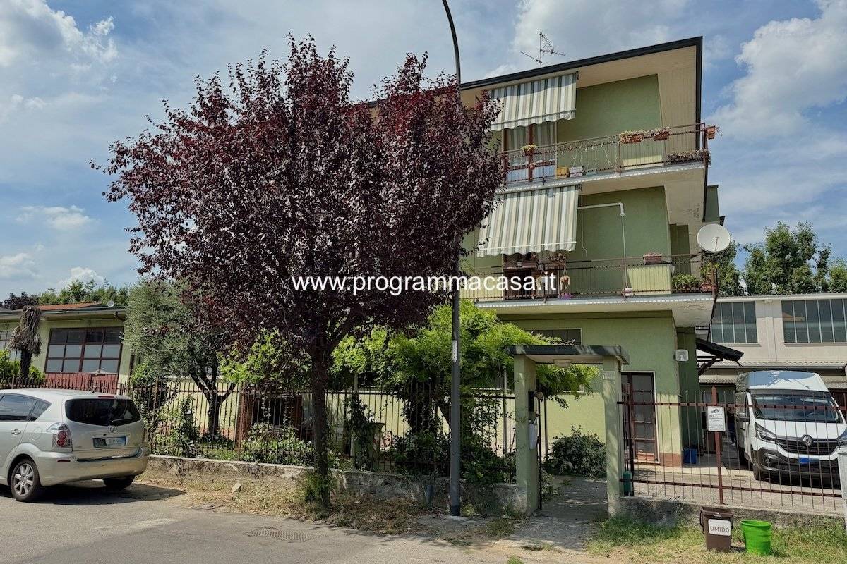 2 bedrooms Apartment in Cernusco sul Naviglio, Italy No. 319163
