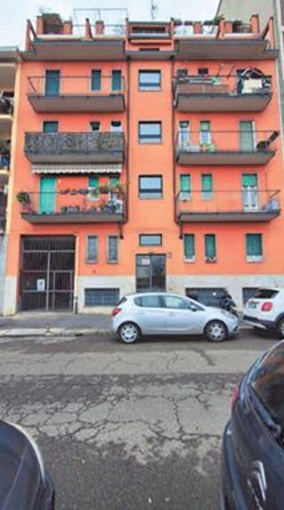 Studio in Milan, Italy No. 249978