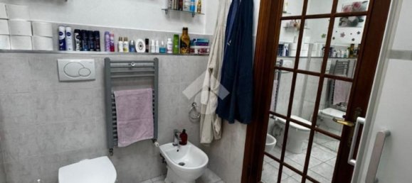 3 bedrooms Apartment in Genoa, Italy No. 372748 7