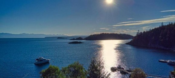 2 bedrooms House in British Columbia, Canada No. 193 8