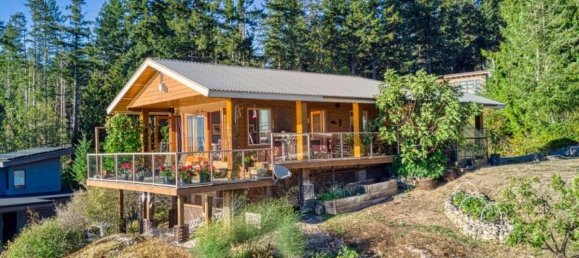 2 bedrooms House in British Columbia, Canada No. 193 4