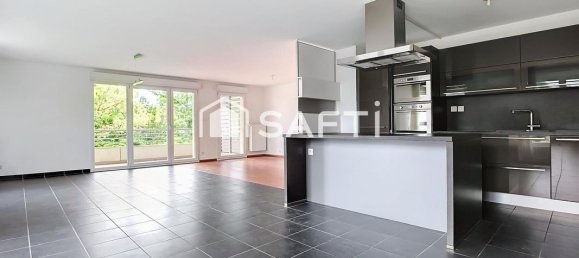 6 rooms Apartment in Ensisheim, France No. 152934 2