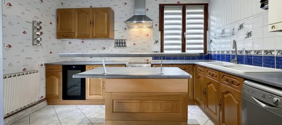 Apartamento de 4 dormitorios en Revin, France No. 237242 5