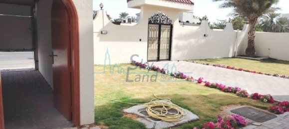 6 bedrooms Villa in Jumeirah, UAE No. 64946 12