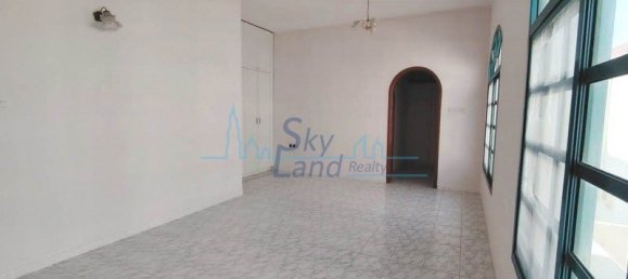 6 bedrooms Villa in Jumeirah, UAE No. 64946 2