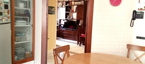 3 bedrooms Apartment in Naples, Italy No. 32099 10