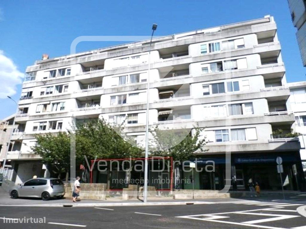 507m² Commercial property in Porto, Portugal No. 331876