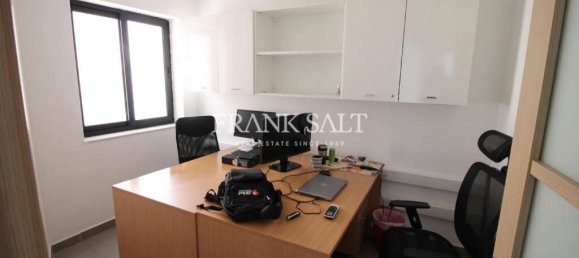 Bureau à Gzira, Malta 179m² No. 13008 7