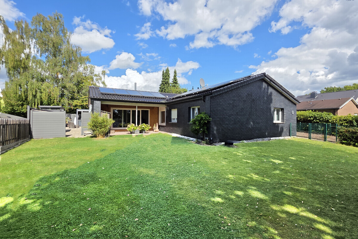 3 Schlafzimmer Bungalow in Solingen, Germany, Nr. 327413