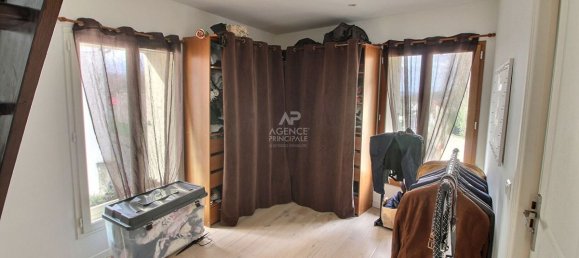 3 bedrooms House in Morainvilliers, France No. 170992 11