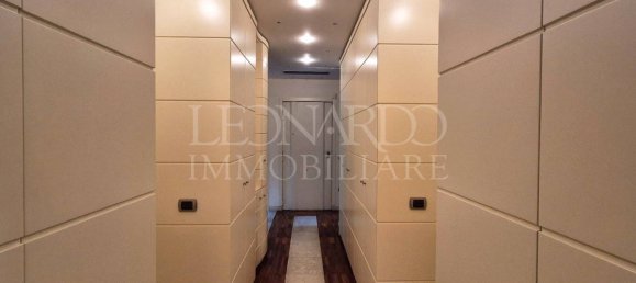 Квартира с 2 спальнями в Неаполь, Италия № 296255 16