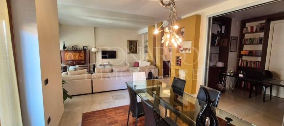 Квартира с 2 спальнями в Неаполь, Италия № 296255 5