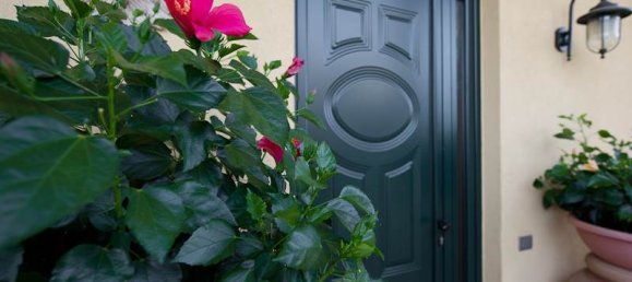 10 rooms Commercial property in Cardano al Campo, Italy No. 3969 7