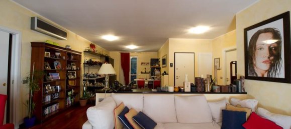 10 rooms Commercial property in Cardano al Campo, Italy No. 3969 22