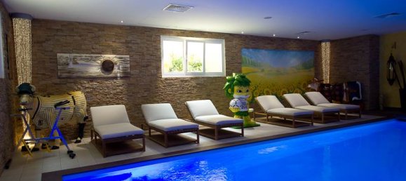 10 rooms Commercial property in Cardano al Campo, Italy No. 3969 33