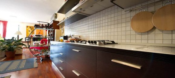 10 rooms Commercial property in Cardano al Campo, Italy No. 3969 17