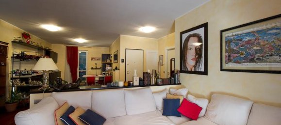 10 rooms Commercial property in Cardano al Campo, Italy No. 3969 21