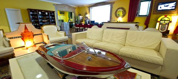 10 rooms Commercial property in Cardano al Campo, Italy No. 3969 29