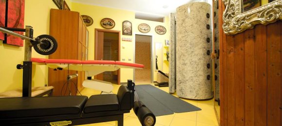 10 rooms Commercial property in Cardano al Campo, Italy No. 3969 36