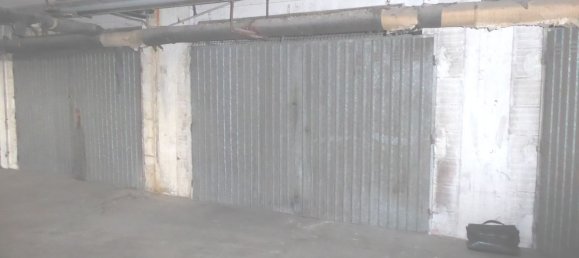 20m² Garage in Modena, Italy No. 85644 5
