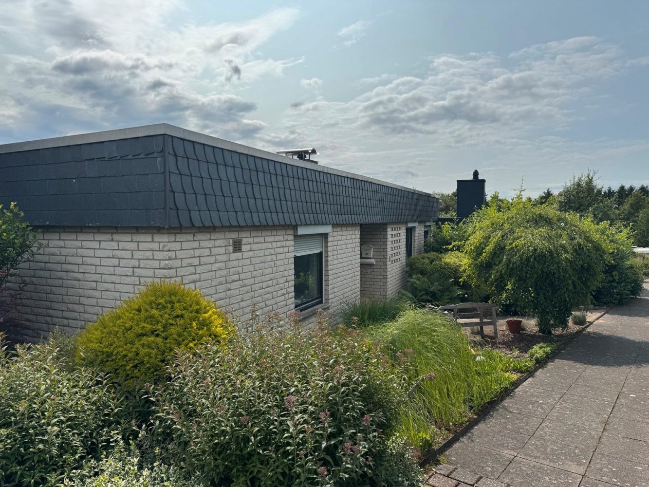 Bungalow de 4 dormitorios en Hameln-Pyrmont, Germany No. 296923