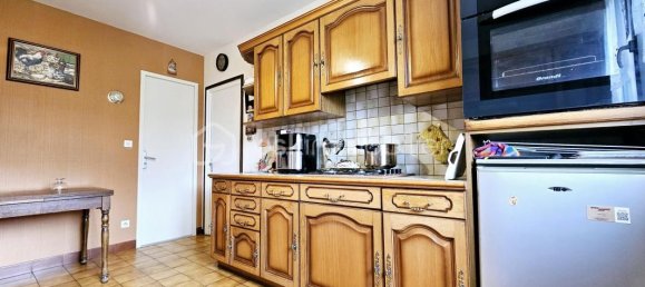 6 bedrooms House in Lapalisse, France No. 205058 4