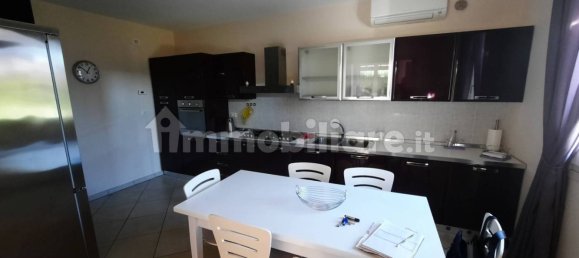 3 Schlafzimmer Villa in Peschiera del Garda, Italy, Nr. 340931 2