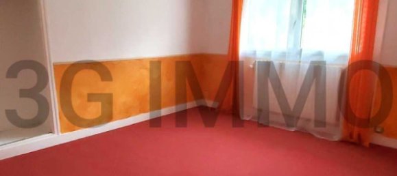 5 bedrooms House in Etampes, France No. 192519 3
