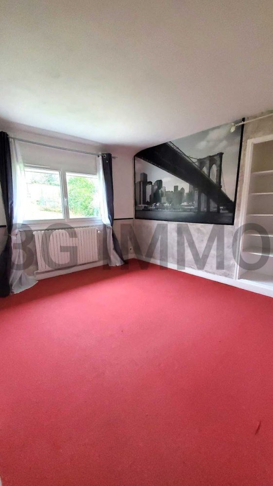 5 bedrooms House in Etampes, France No. 192519