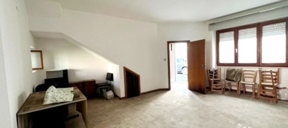 8 rooms House in Apecchio, Italy No. 264912 7