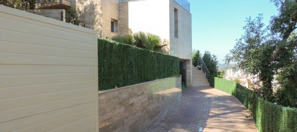 5 bedrooms Villa in Lloret de Mar, Spain No. 422 11