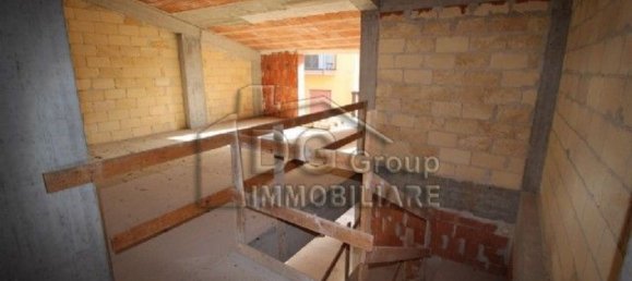 Дом с 3 комнатами в Алькамо, Италия № 133330 19