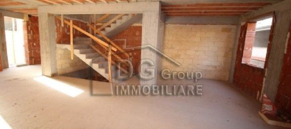 Дом с 3 комнатами в Алькамо, Италия № 133330 13