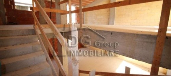 Дом с 3 комнатами в Алькамо, Италия № 133330 11