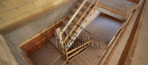 Дом с 3 комнатами в Алькамо, Италия № 133330 8