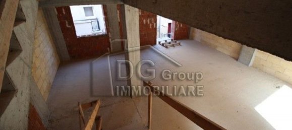 Дом с 3 комнатами в Алькамо, Италия № 133330 4