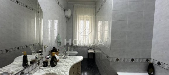 2 Schlafzimmer Wohnung in Naples, Italy, Nr. 163249 21