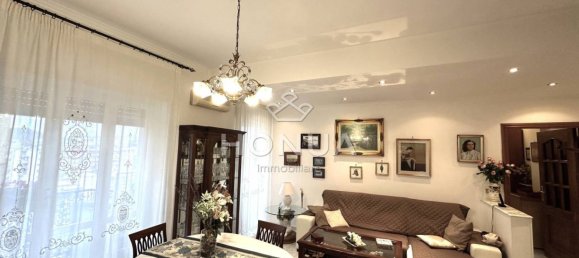 2 Schlafzimmer Wohnung in Naples, Italy, Nr. 163249 3