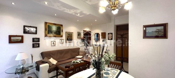 2 Schlafzimmer Wohnung in Naples, Italy, Nr. 163249 17