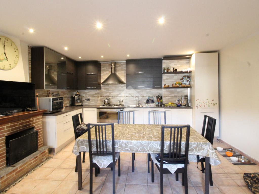 Casa de 2 dormitorios en Pianezza, Italy No. 65297