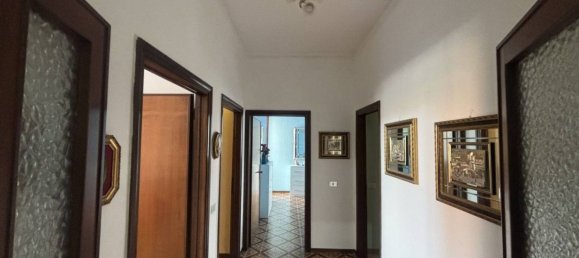 3 Schlafzimmer Wohnung in Barberino Tavarnelle, Italy, Nr. 310395 13