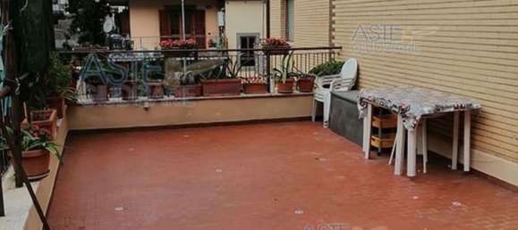 4 rooms Apartment in Rome, Italy No. 17021 9
