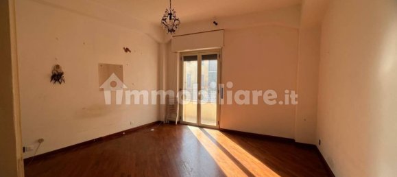 3 bedrooms Apartment in Reggio Calabria, Italy No. 123028 4